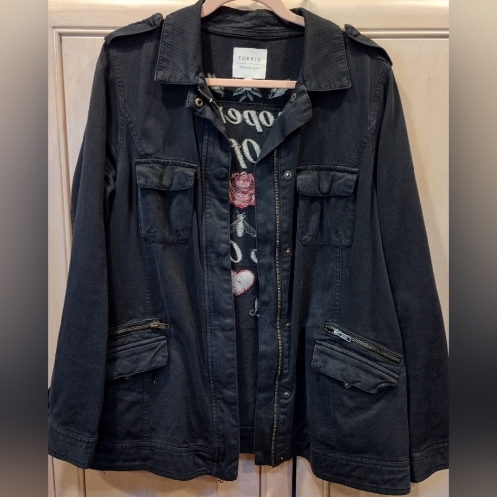 Torrid, Black Twill Jacket, "Property Of No One" Size 3X - Picture 6 of 8